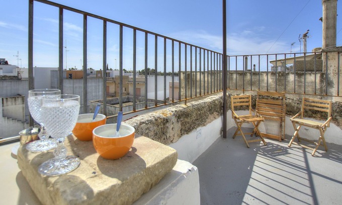 Parabita Appartement | Lovely70-Style TERRACE+PATIO