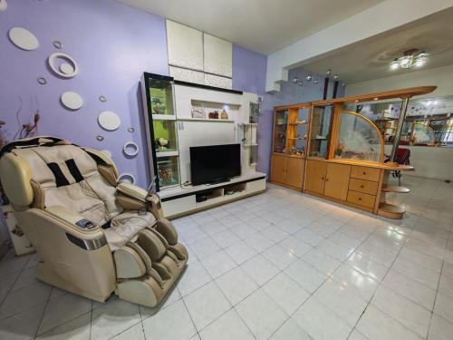 Batu Pahat Maison | LoveMe