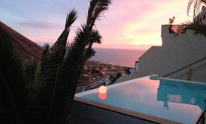 La Calera Maison | lovingly furnished holiday home with pool and sea view