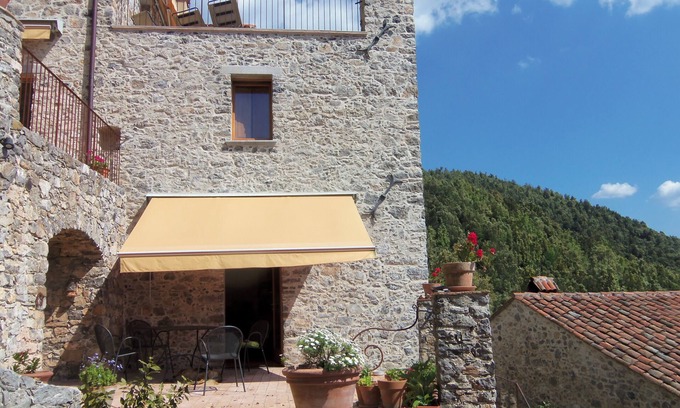Tortorella Appartement | Soigneusement restaurée en appartement ensemble en pierre avec vue sur mer