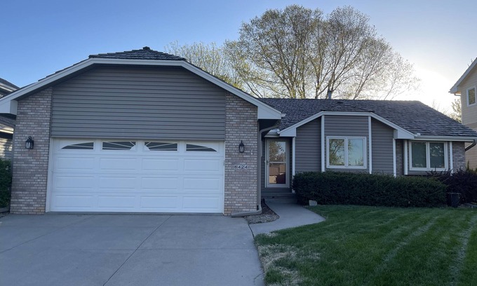 South Central Omaha Maison | Lower Level of Southwest Omaha home With Private Bedroom and Private Bath