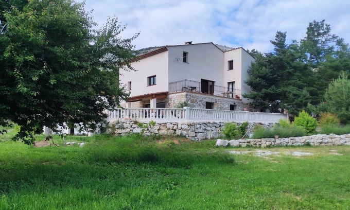 Escragnolles Appartement | LOWER VILLA AMAZING VIEW OF THE MOUNTAIN