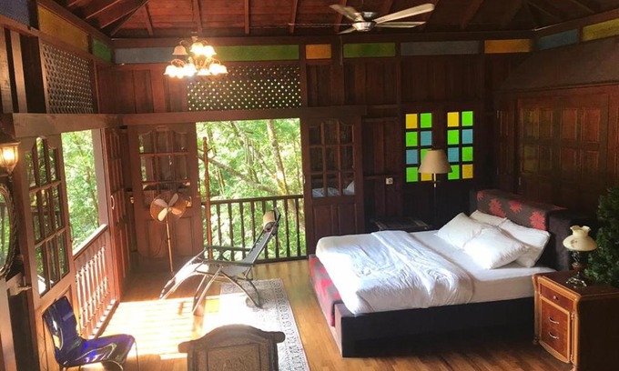 Kampung Pantai Baru Maison | Lowinski Lodge