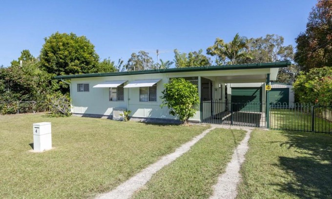 Bongaree Maison | Lowset, pet friendly cottage - Sunset Ave, Bongaree