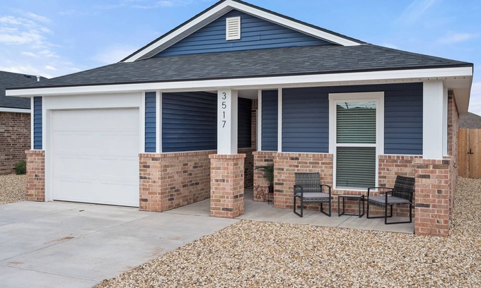 Lubbock Maison | Lubbock's Walls of Salvation