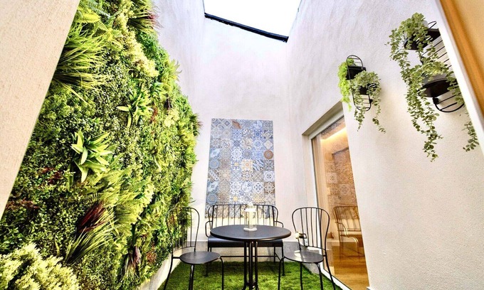 Lugo Appartement | Lucus Patio by Lugo Collection