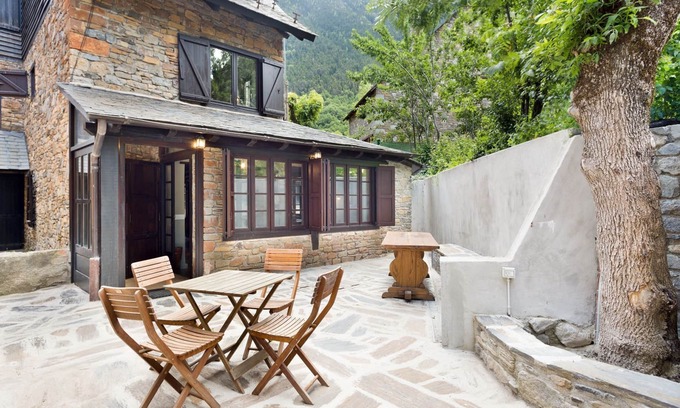 Garos Maison | Luderna - Casa con terraza dera Aubeta
