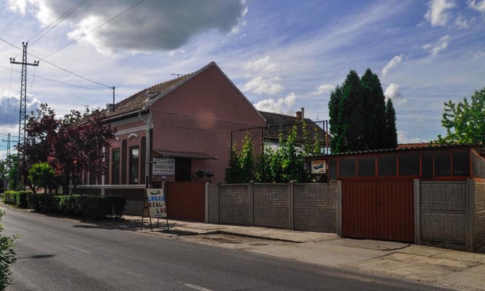 Jaszbereny Maison | Lugas Szallas