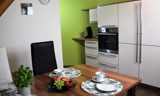 Merzalben Appartement | Luitpoldturm - Holiday home Gräfensteiner Land