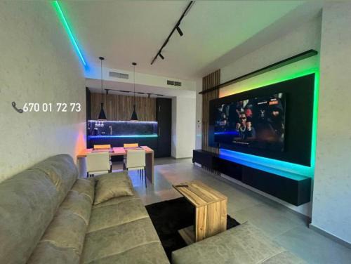 Adra Appartement | Lujo en el centro con parking privado 1