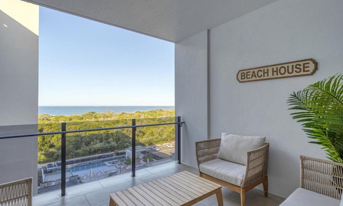 Bokarina Appartement | Lush Beachfront living with Parking Pool and BBQ