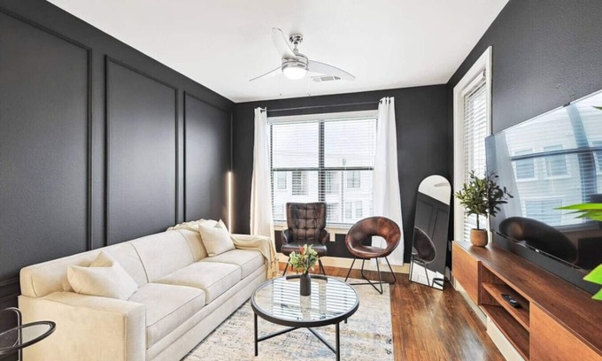 Frisco Appartement | Lux 1B w Pool Near Toyota HQ, The Star, Legacy Wes
