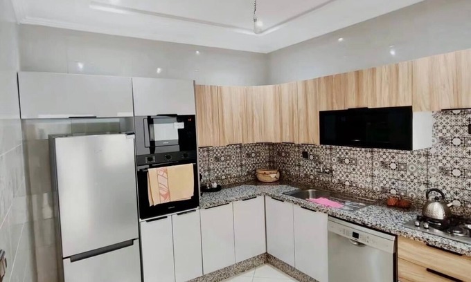 Azrou Appartement | Lux Appartement a Azrou - Lit comfort 70m, WiFi / Netflix