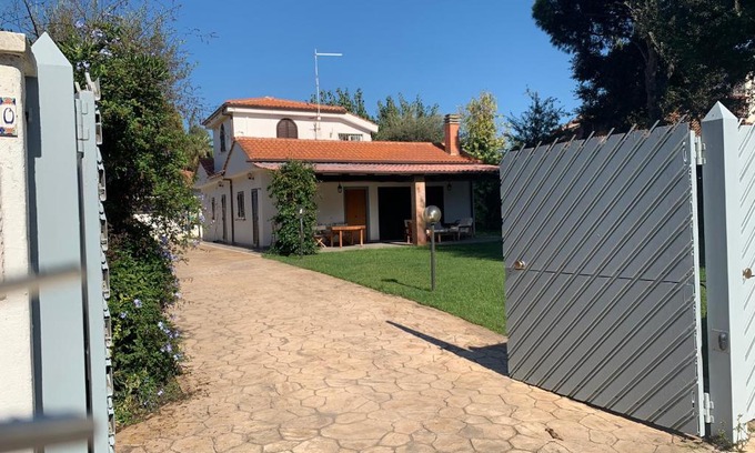 Fregenae Maison | Lux Beach Villa con piscina a 200m dal mare