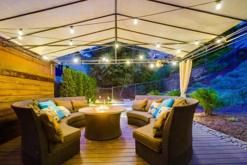 Middletown Maison | Lux Escape 2: Views Spa Games Safari Tent Golf