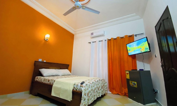Abomey-Calavi Appartement | Chambre d’hôte Lux Personel, sécurisé à 16 Min de l’aéroport