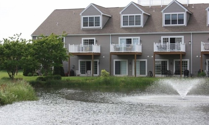 Rehoboth Beach Maison | LUXARY TH, 2 Master Suites, pour 10 personnes, piscine, à l'est de Rt 1, à pied ou à vélo jusqu'à la plage
