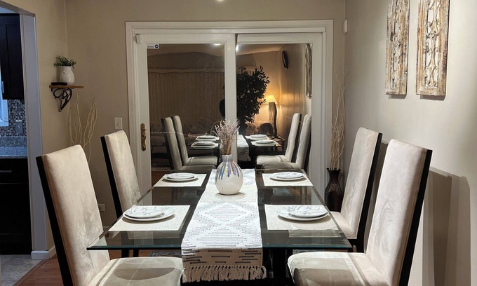 Westchester Maison | LUXE 3 BR, 2 BA + Hot Tub