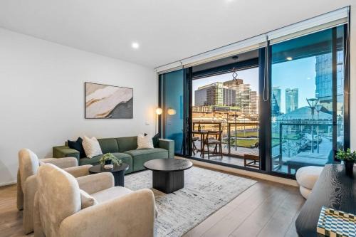 Docklands Appartement | Luxe 3BR CBD Apartment with River Views and Resort Style Amenities