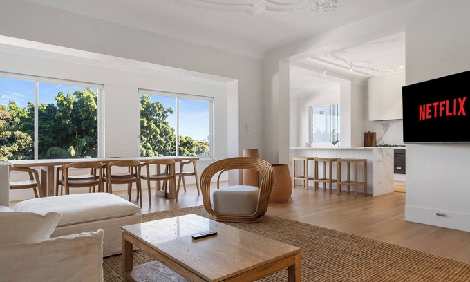 Darling Point Appartement | Luxe 3BR Full-Floor Suite w/Views | Darling Point
