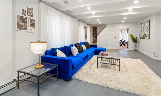 Queens Maison | Luxe and Relaxation Living