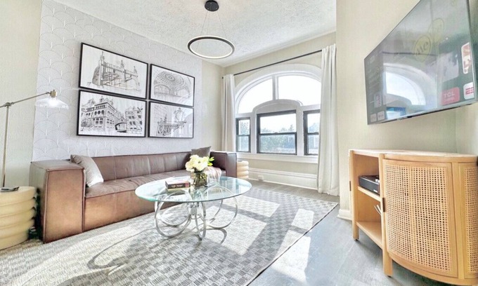 Bloomfield Appartement | Luxe Bloomfield Penthouse | Pitt/CMU/UPMC | Modern