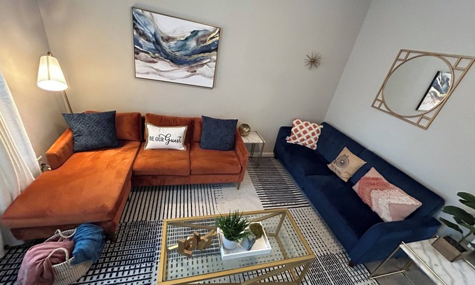 Lovejoy Maison | Luxe Central Suburban Retreat- close to speedway and airport