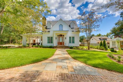 Montrose Maison | Luxe Fairhope Home with Covered Patio Walk to Bay