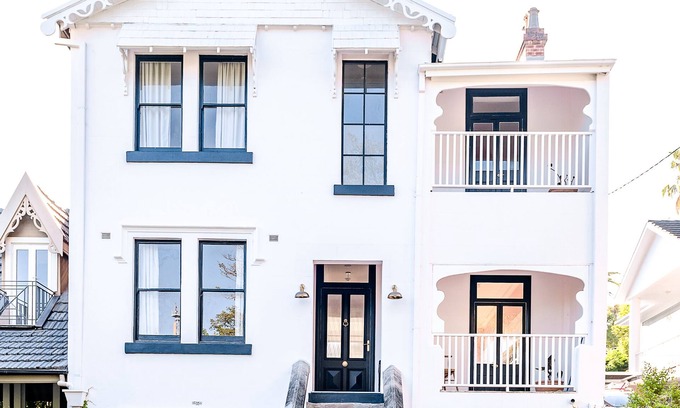 The Hill Maison | Luxe historic six-bedroom house in heart of Newcastle - Pay 3, Stay 4*