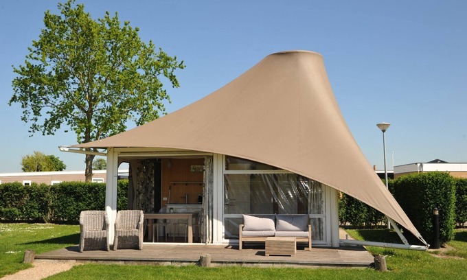 Nieuwvliet Maison | Luxe Inrichting, Met Badkamer en Terras, Alle Faciliteiten op Loopafstand