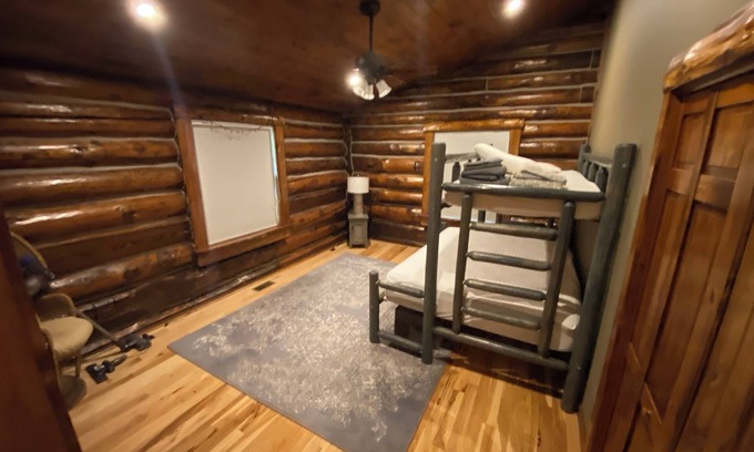 North Creek Cabine | Luxe Logs - your perfect Adirondack Getaway!