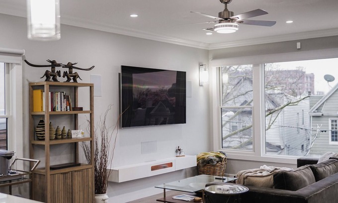 West Side Copropriété | Luxe, Modern, and Spacious Condo Near NYC