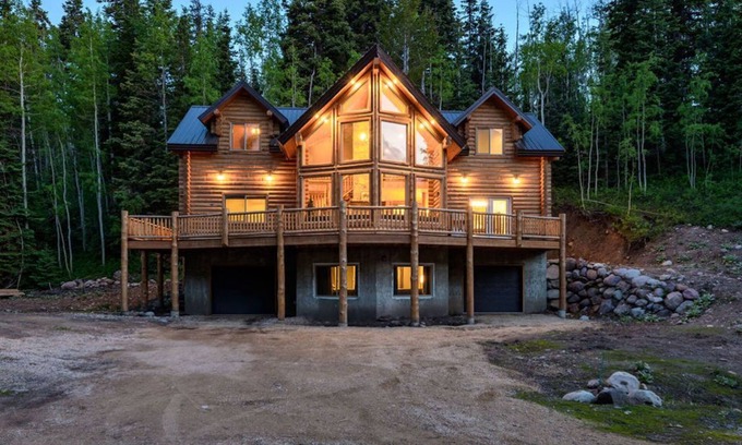 Timber Lakes Cabine | Luxe Mountain Cabin Escape & Outdoor Adventure | 27 mi to Park City Sundance