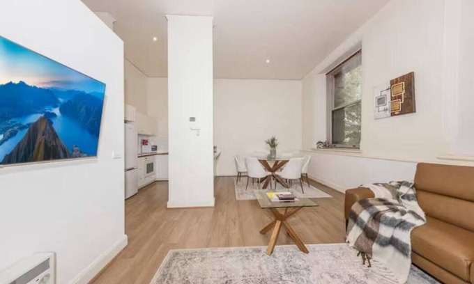 Docklands Appartement | Luxe Resort Apt w Pool Car Park on Spencer