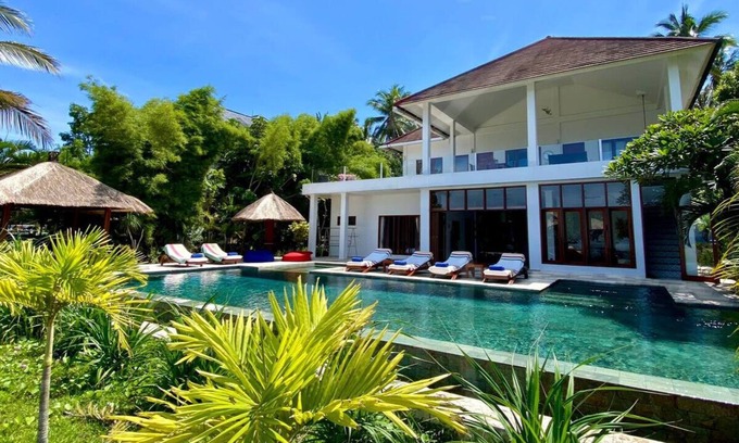 Melaya Villa | Goûtez le vrai Bali dans une villa de luxe en bord de mer