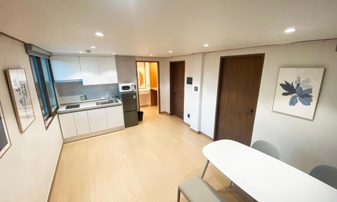 Seogyo-dong Appartement | Luxe & Suite Room