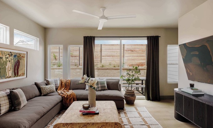 East MLK Maison | Luxe Two-Story Austin Retreat | Hot Tub