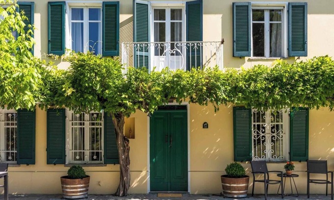 Canelli Villa | Luxe Villa, All Ensuites & Private Vineyard Views in Piemonte