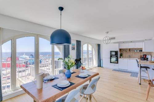 Euromed - La Joliette Appartement | Luxe, vue mer et parking privé