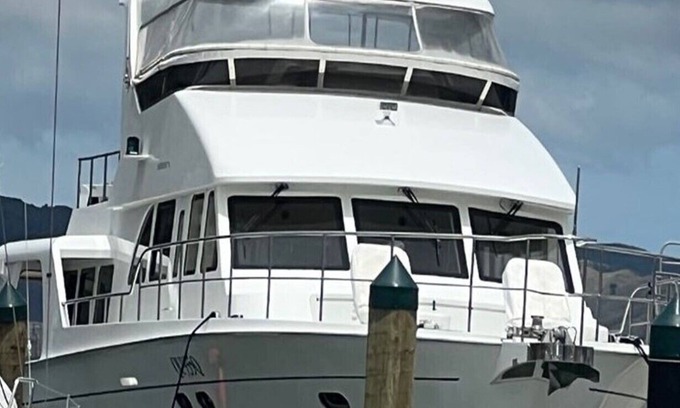 Lower Hutt Location De Bateaux | LUXERY LAUNCH (BERTHED)