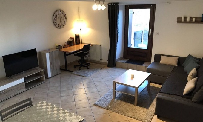 Luxeuil-les-Bains Appartement | OFFRE JUILLET⭐Terrasse Jardin🏡 Calme😴 🅿️ WIFI💻