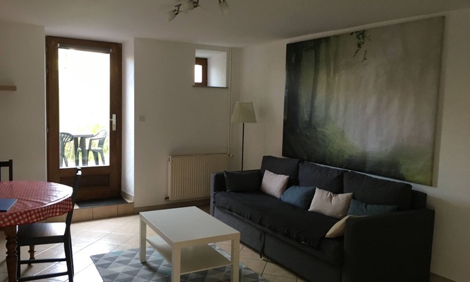 Luxeuil-les-Bains Appartement | OFFRE DEC⭐Terrasse Jardin🏡 Calme😴 🅿️ WIFI💻
