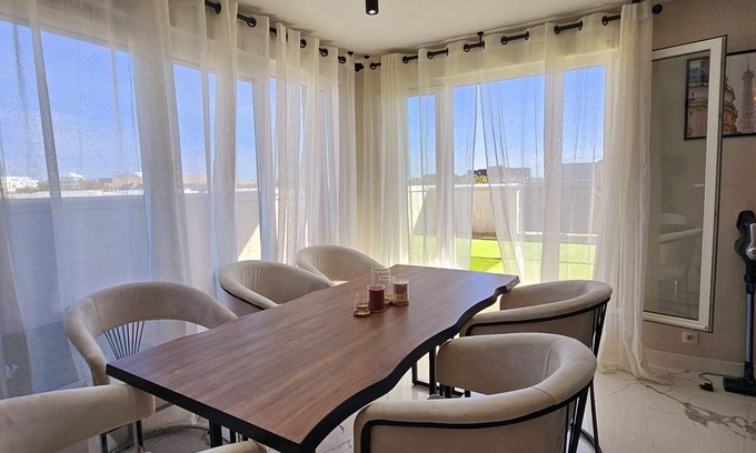 Montevrain Appartement | Luxueux Rooftop avec terrasse à 2pas de Disney Paris