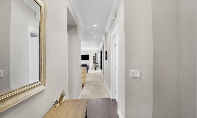 Mission Valley West Appartement | Luxurious 2 bedroom / 2 full bath condo in Mission Valley West!