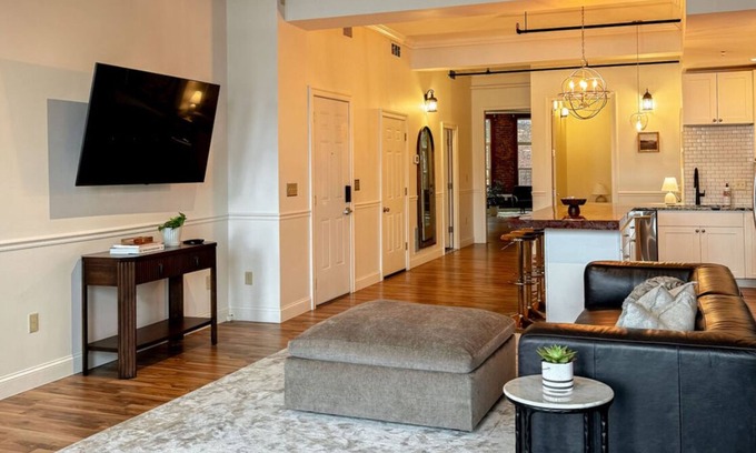 Utica Appartement | Luxurious 2 BR Loft