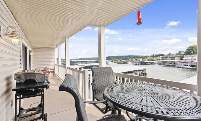 Osage Beach Copropriété | Luxurious 3 Bed/2 Bath Getaway Kapilana Estates