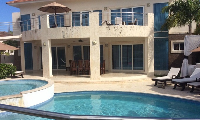 Cofresi Villa | Luxueuse villa VIP de 3 à 7 BR avec piscine privée - Bracelets en or