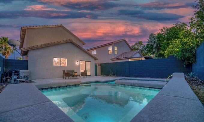 Rhodes Ranch Maison | Amaze Manors Villa| Hot Pool+Spa | 10 mins Strip