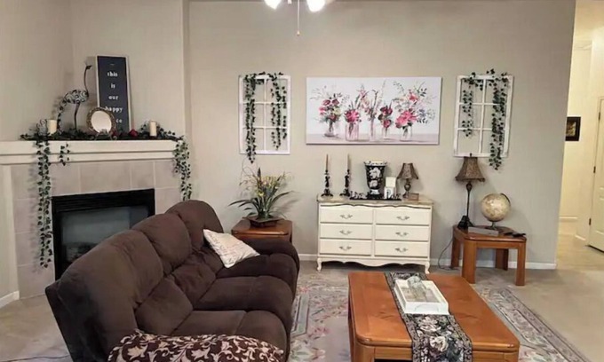 Turlock Maison | Luxurious 4-bedroom home with patio