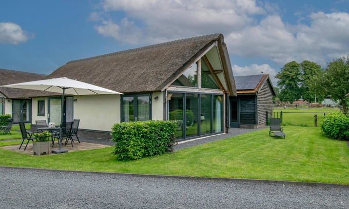 Alphen Maison | Luxueuse maison indépendante avec toit de chaume